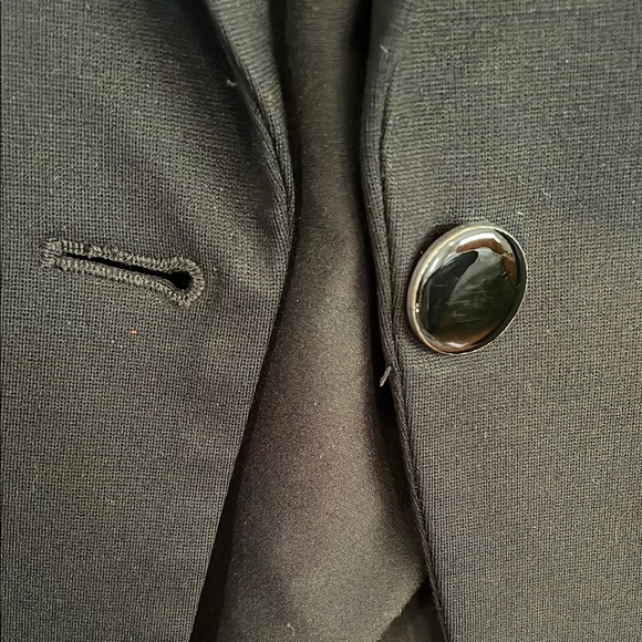 Ann Taylor Factory Black Blazer with Notched Lapels and Tailored Fit - Picture 6 of 8